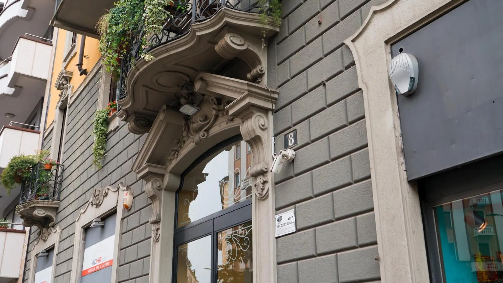 Piacenza Apartment Milan